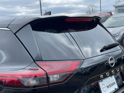 Certified 2023 Nissan Rogue SV w/ SV Premium Package image 24