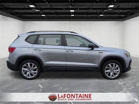 Used 2023 Volkswagen Taos S w/ Driver Assistance Package image 9