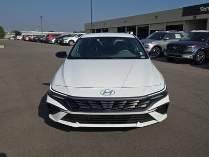 New 2025 Hyundai Elantra SEL