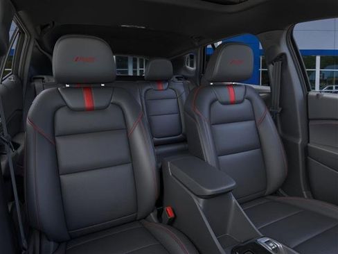 New 2025 Chevrolet Trax RS w/ Sunroof Package image 16