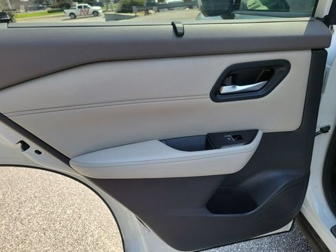 Certified 2024 Nissan Rogue SL w/ SL Premium Package FWD image 26