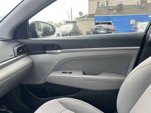 Used 2020 Hyundai Elantra SEL FWD image 12