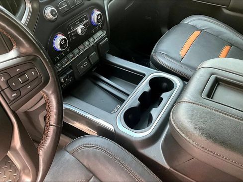 Used 2021 GMC Sierra 1500 AT4 w/ AT4 Value Package AWD/4WD image 18