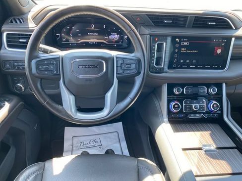 Certified 2023 GMC Yukon Denali AWD/4WD image 8