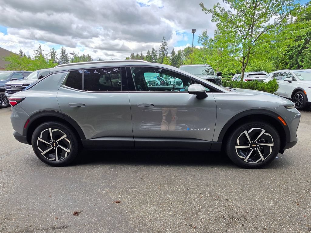 New 2026 Chevrolet Equinox EV LT AWD/4WD image 6