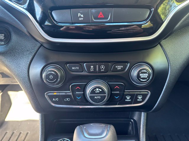 Used 2020 Jeep Cherokee Limited AWD/4WD image 19