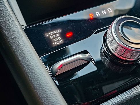 New 2025 Jeep Grand Cherokee Limited image 28