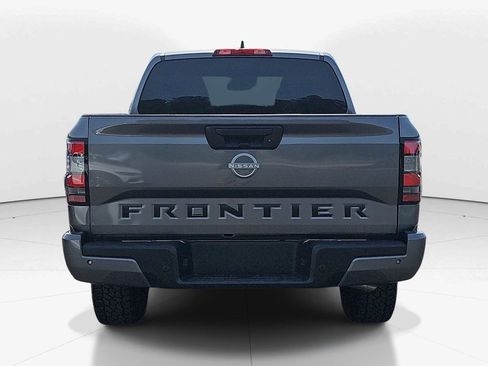 Used 2025 Nissan Frontier SV RWD image 7