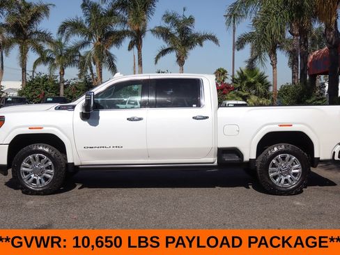 Used 2022 GMC Sierra 2500 Denali w/ Denali Ultimate Package AWD/4WD image 5
