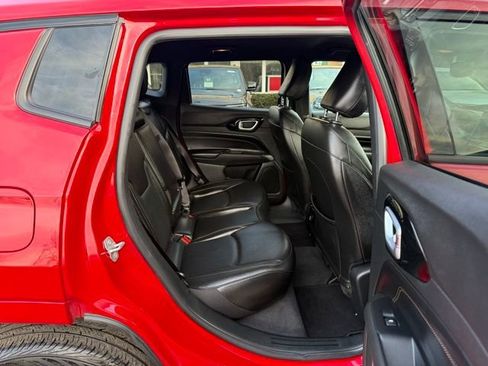 Used 2022 Jeep Compass Limited image 31