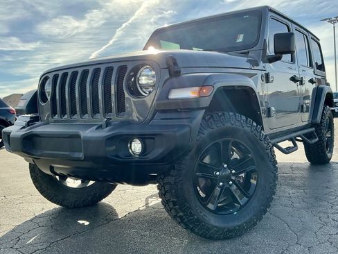 Used 2022 Jeep Wrangler Unlimited Sport image 3
