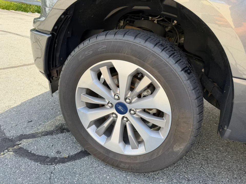 Used 2018 Ford F150 XL w/ Equipment Group 101A Mid AWD/4WD image 11