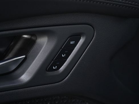 Used 2024 Nissan Ariya ENGAGE+ e-4ORCE image 23