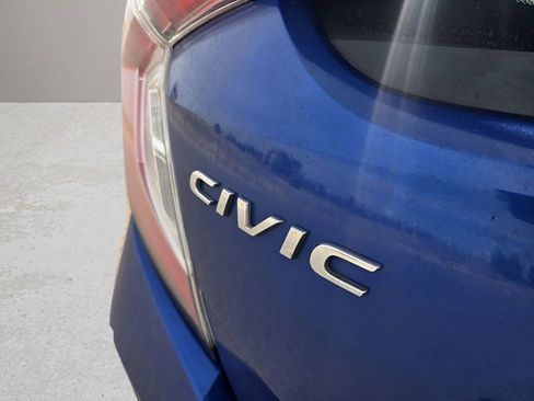 Used 2017 Honda Civic Sport image 10