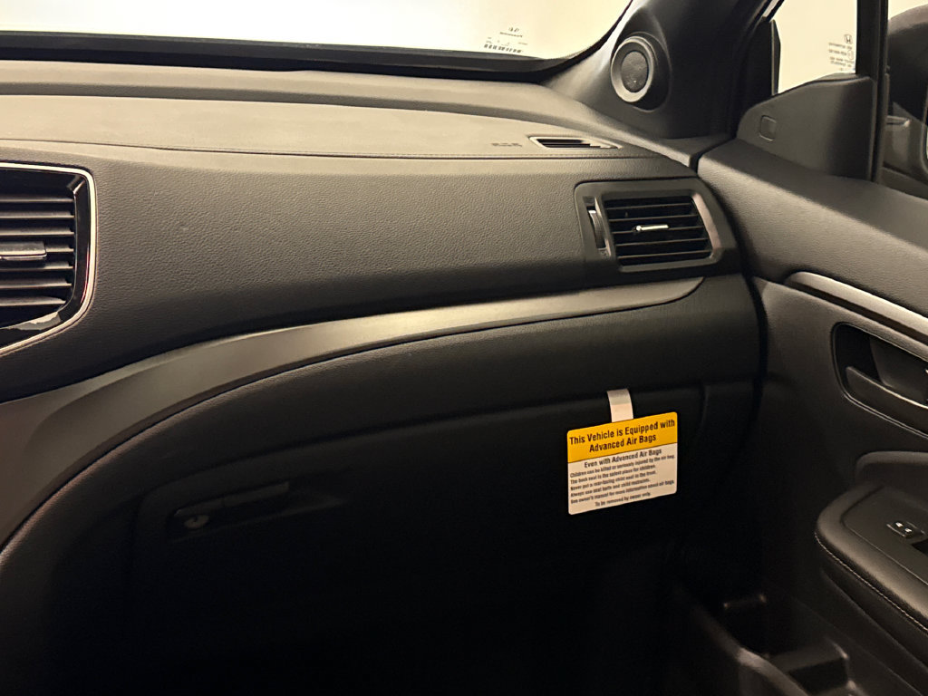Used 2023 Honda Passport EX-L image 17