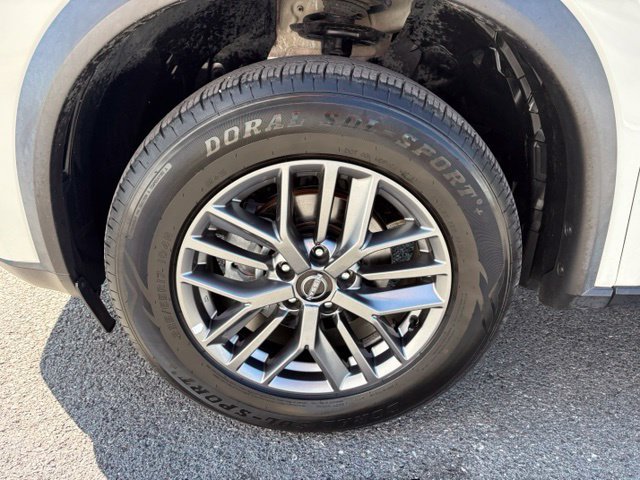 Used 2023 Nissan Rogue S AWD/4WD image 13