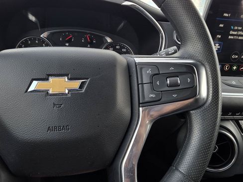 Used 2025 Chevrolet Blazer LT FWD image 15