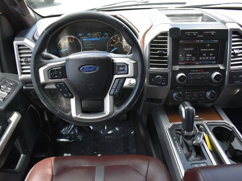 Used 2015 Ford F150 Platinum w/ Equipment Group 701A Luxury AWD/4WD image 12