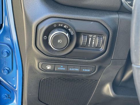 Used 2022 Jeep Wrangler Unlimited Rubicon 4xe image 22