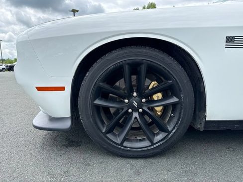 Used 2019 Dodge Challenger R/T Scat Pack w/ Stars & Stripes Edition RWD image 37