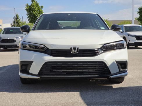 Used 2023 Honda Civic Sport image 3