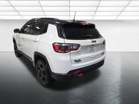 Used 2023 Jeep Compass Trailhawk w/ Trailhawk Convenience Group AWD/4WD image 6
