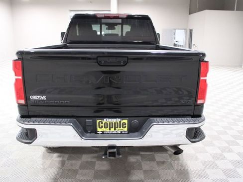 Used 2024 Chevrolet Silverado 2500 LTZ w/ LTZ Convenience Package image 11