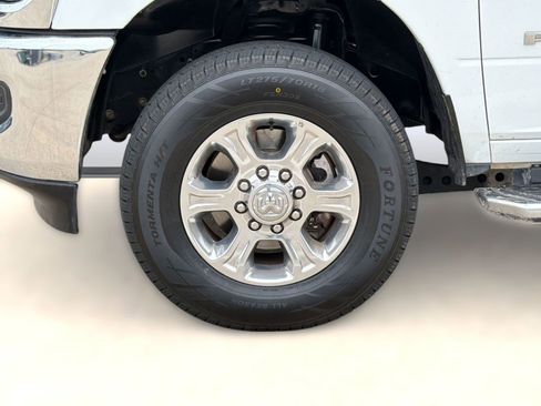 Used 2024 RAM 2500 Big Horn AWD/4WD image 12