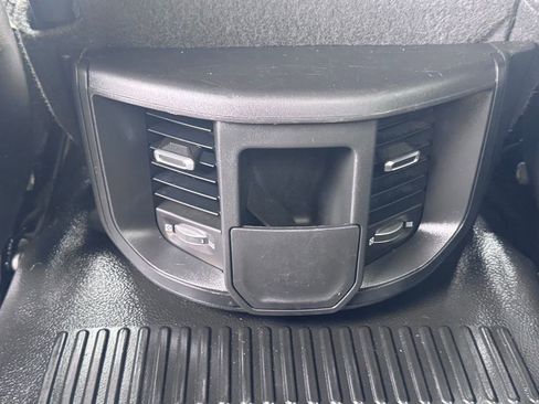 Used 2024 RAM 2500 Tradesman w/ Chrome Appearance Group image 18