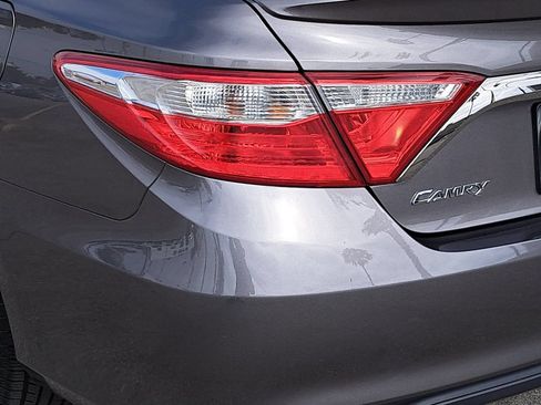 Used 2017 Toyota Camry SE FWD image 35
