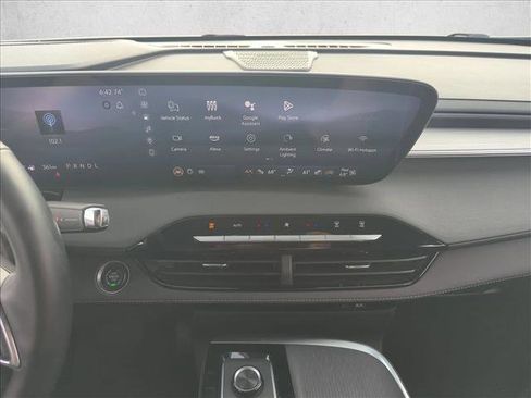 Used 2025 Buick Enclave Preferred image 10