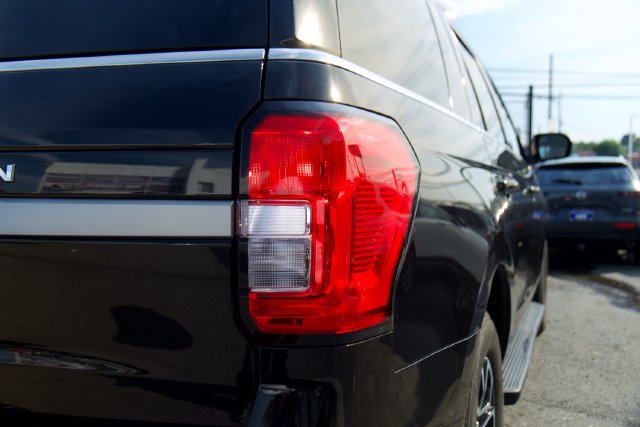 Certified 2024 Ford Expedition XLT AWD/4WD image 13