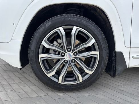 Used 2019 GMC Terrain Denali w/ Advanced Safety Package image 9