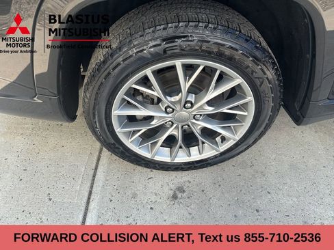 Used 2023 Jeep Grand Cherokee L Summit w/ Advanced Protech Group IV image 17