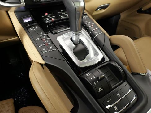 Used 2017 Porsche Cayenne image 58