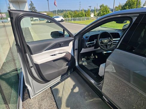 New 2026 Cadillac Lyriq Sport AWD/4WD image 18