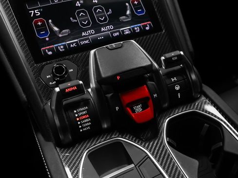 Used 2022 Lamborghini Urus image 56