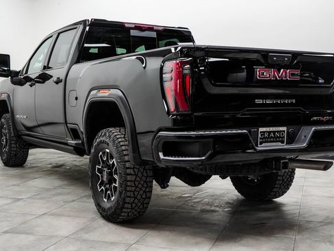 Used 2026 GMC Sierra 2500 AT4X AWD/4WD image 11