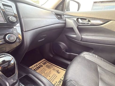 Used 2017 Nissan Rogue SL w/ SL Premium Package image 66