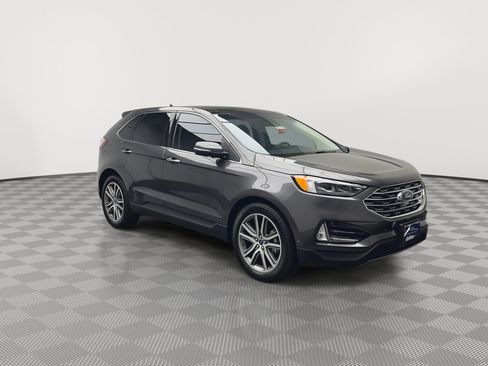 Certified 2019 Ford Edge Titanium w/ Equipment Group 301A FWD image 38
