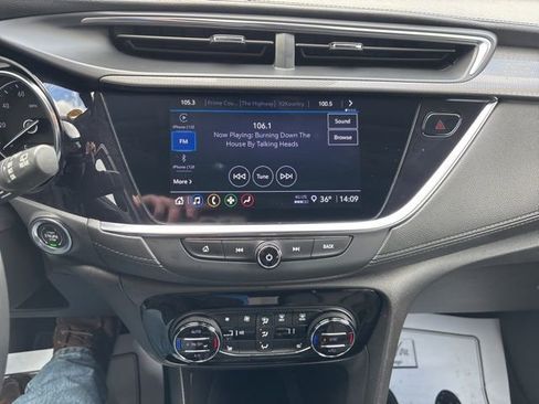 Used 2021 Buick Encore GX Select image 10