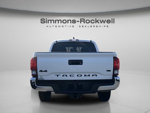 Used 2023 Toyota Tacoma SR5 AWD/4WD image 4