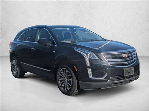 Used 2018 Cadillac XT5 Luxury w/ Driver Awareness Package image 7