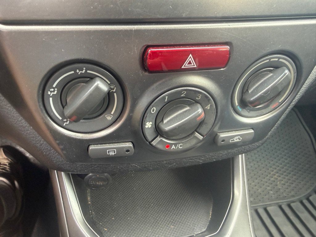 Used 2011 Subaru Impreza Outback Sport AWD/4WD image 14
