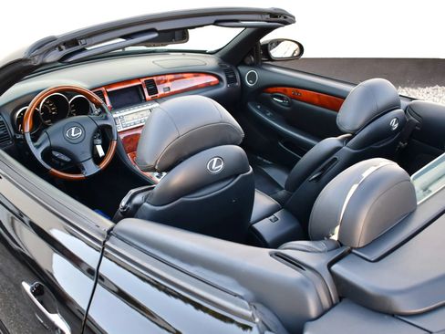 Used 2007 Lexus SC 430 Convertible RWD image 18