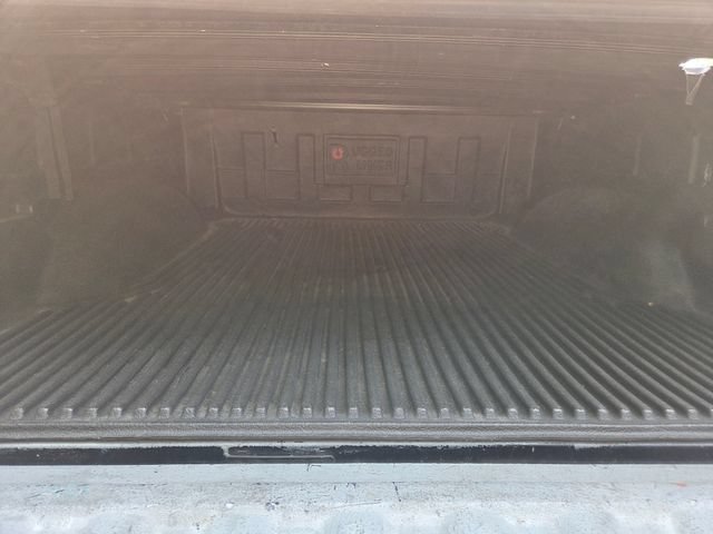 Used 2016 RAM 1500 Classic SLT AWD/4WD image 40