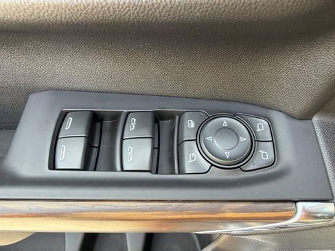 Used 2021 Chevrolet Silverado 1500 High Country w/ Technology Package AWD/4WD image 29