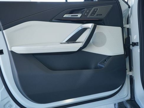 New 2026 BMW X2 xDrive28i w/ Technology Package image 9