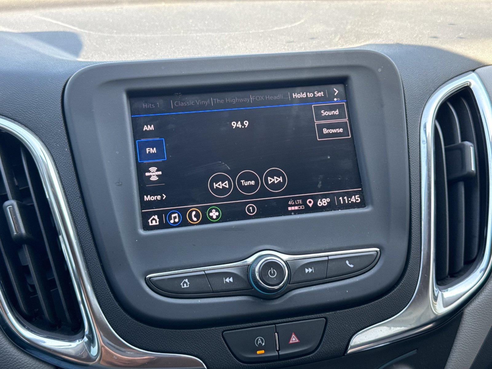 Used 2023 Chevrolet Equinox LS FWD image 21