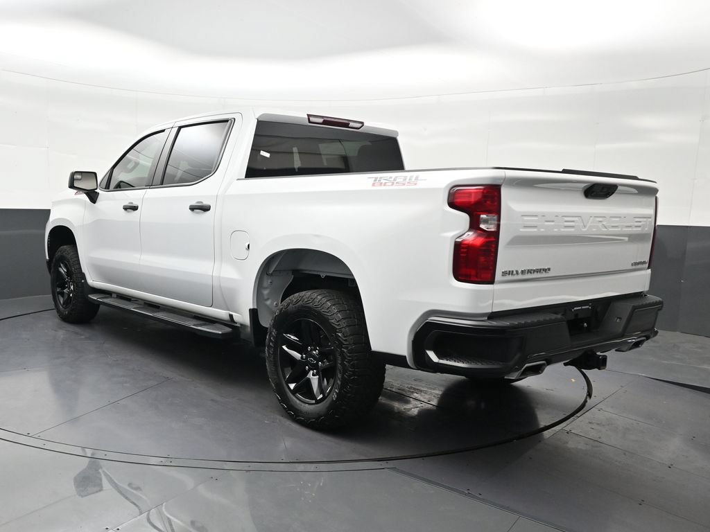 Used 2024 Chevrolet Silverado 1500 Custom Trail Boss AWD/4WD image 3